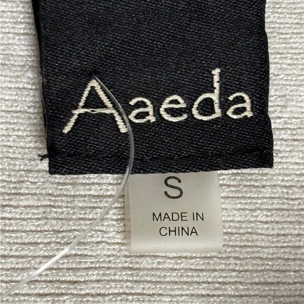 Aaeda Cream Teddy Bear Knit Sweater Dolman Sleeve Size S - Picture 6 of 7